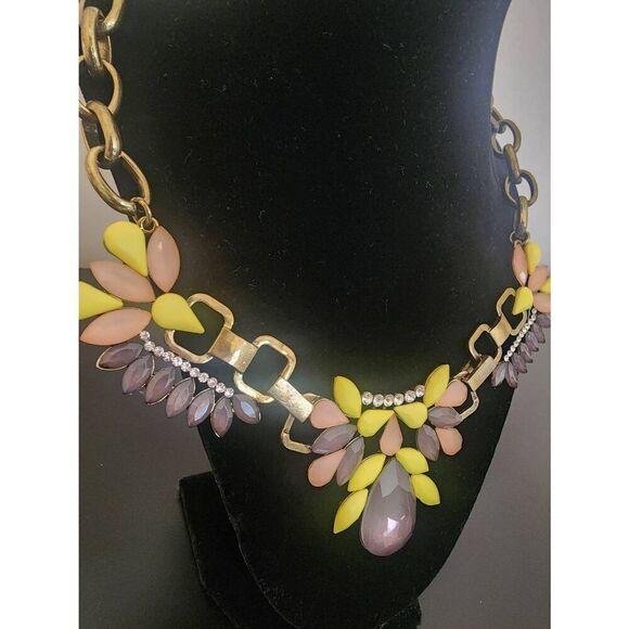 Erica Lyons NWT statement necklace yellow and rose pink - Picture 2 of 8